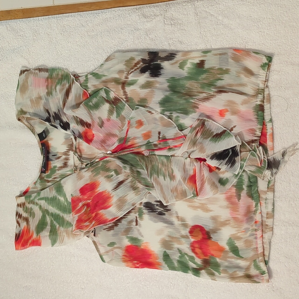 Women's sleeveless blouse